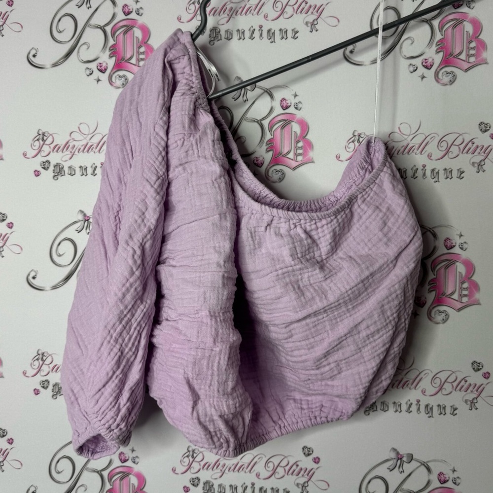 DKNY one shoulder top cropped shirt purple light  Lavender crinkle fabric
